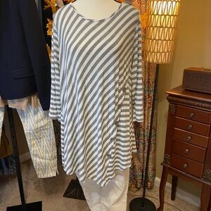 Chic Striped Gray and White Tunic Top